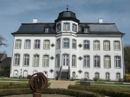 Übach-Palenberg : Zweibrüggen, Schloss Zweibrüggen von der Gartenseite aus gesehen